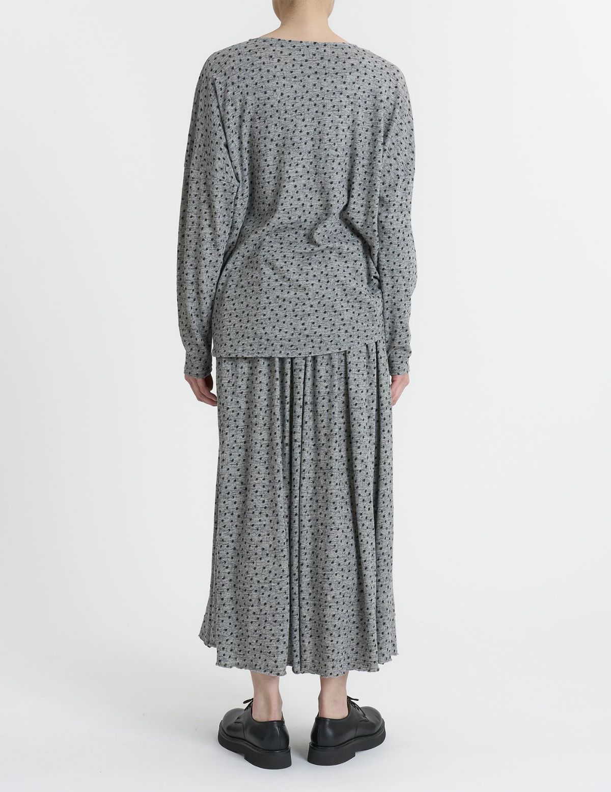 52 トップグレー×チャコールpt