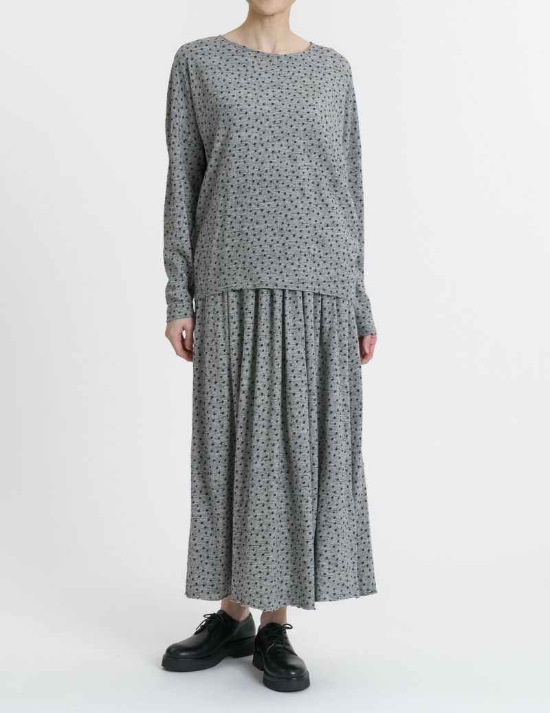 52 トップグレー×チャコールpt：モデル 169cm