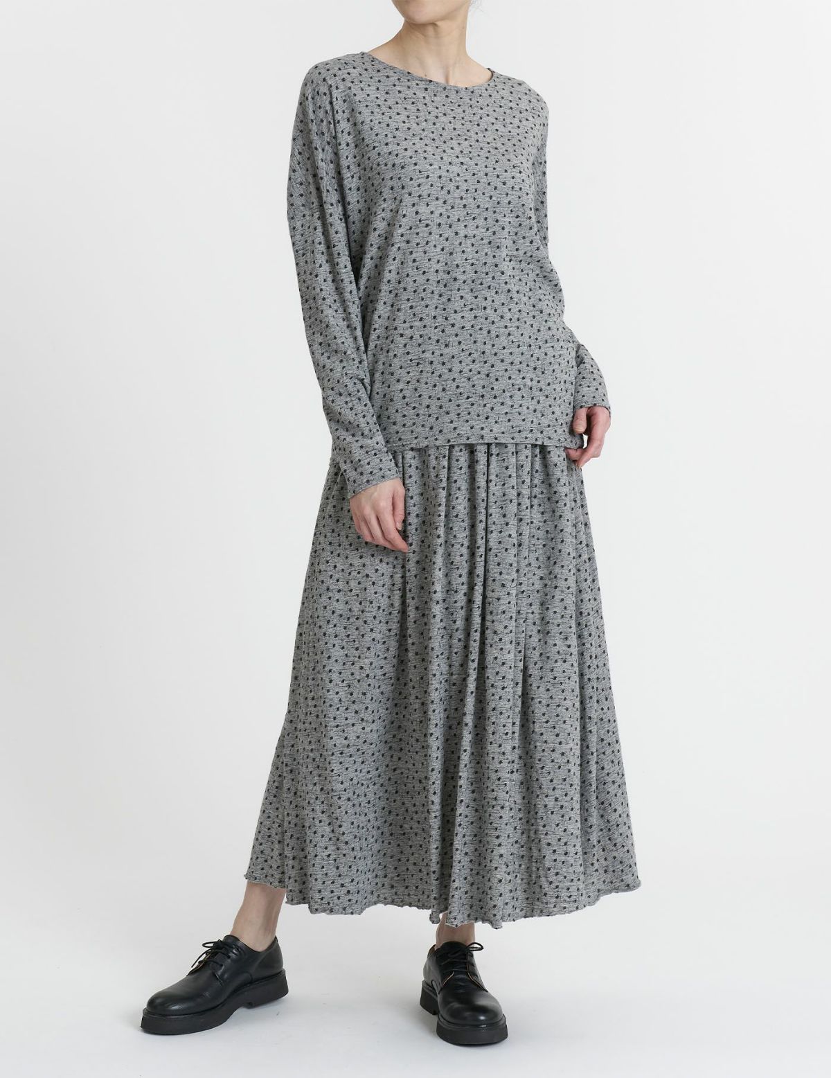 52 トップグレー×チャコールpt