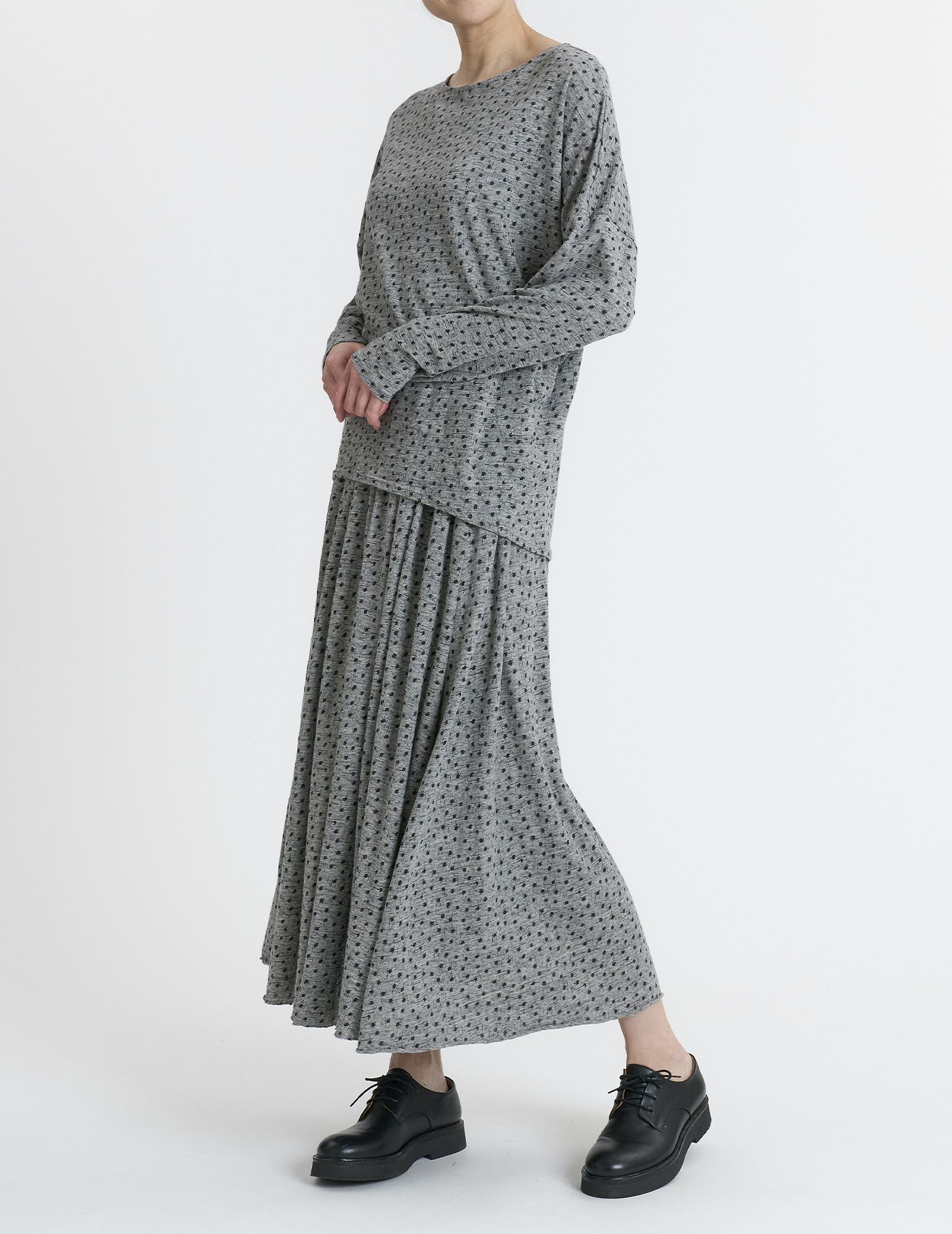 52 トップグレー×チャコールpt