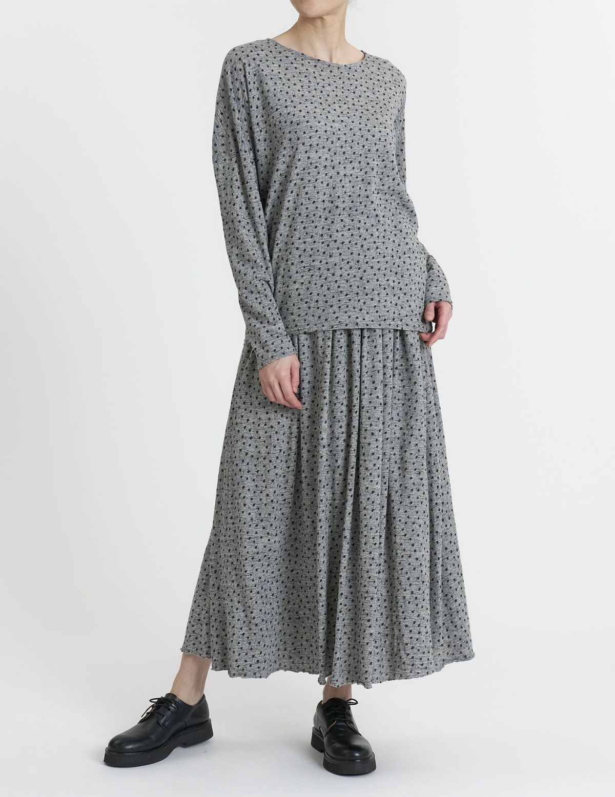 52 トップグレー×チャコールpt