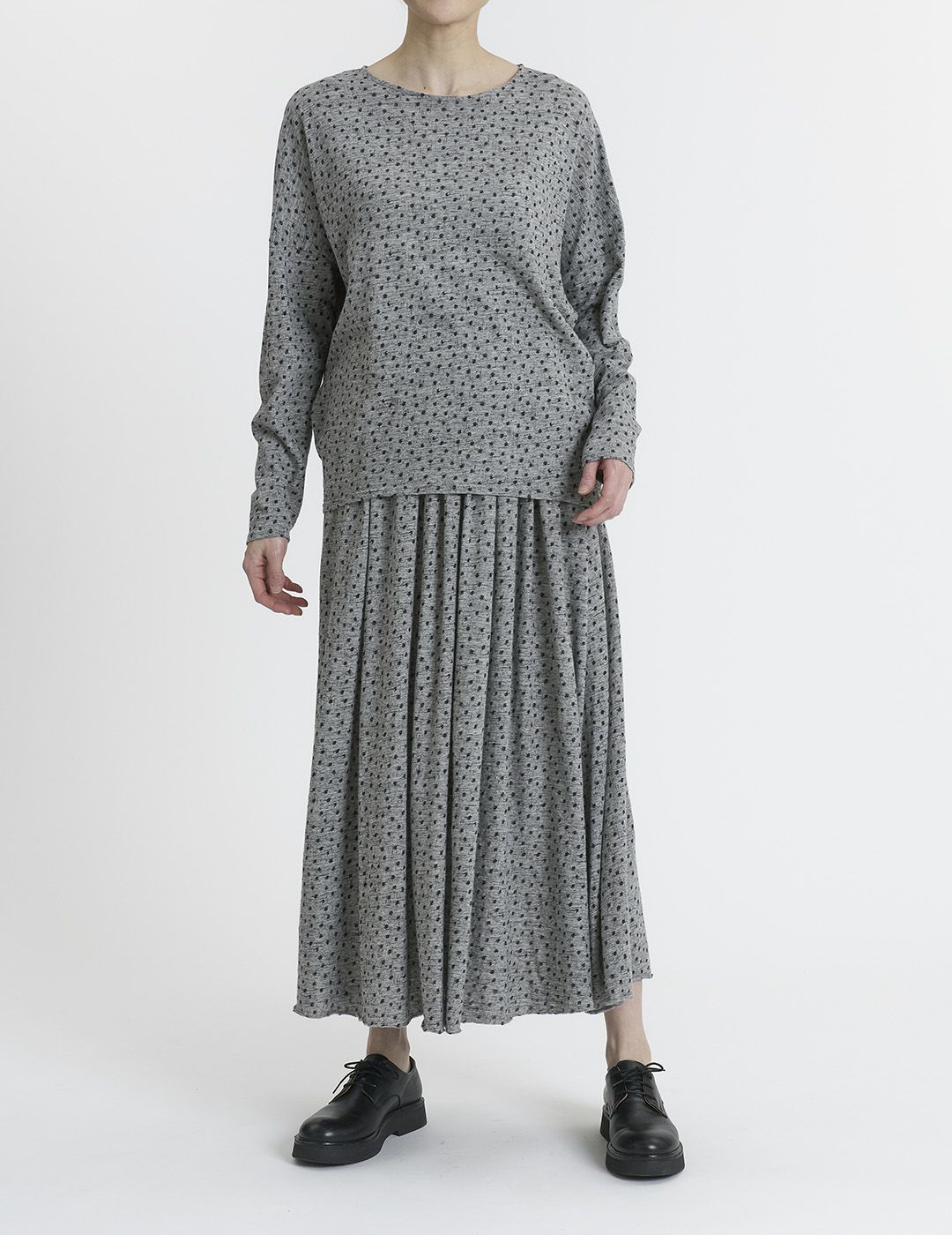 52 トップグレー×チャコールpt