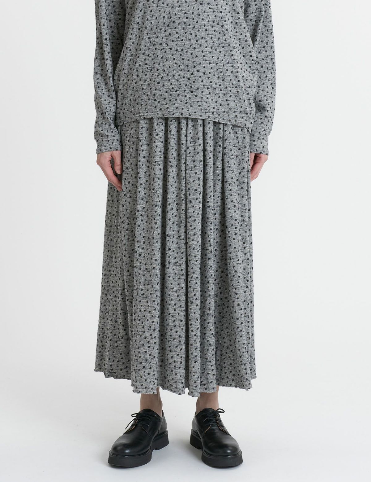 52 トップグレー×チャコールpt