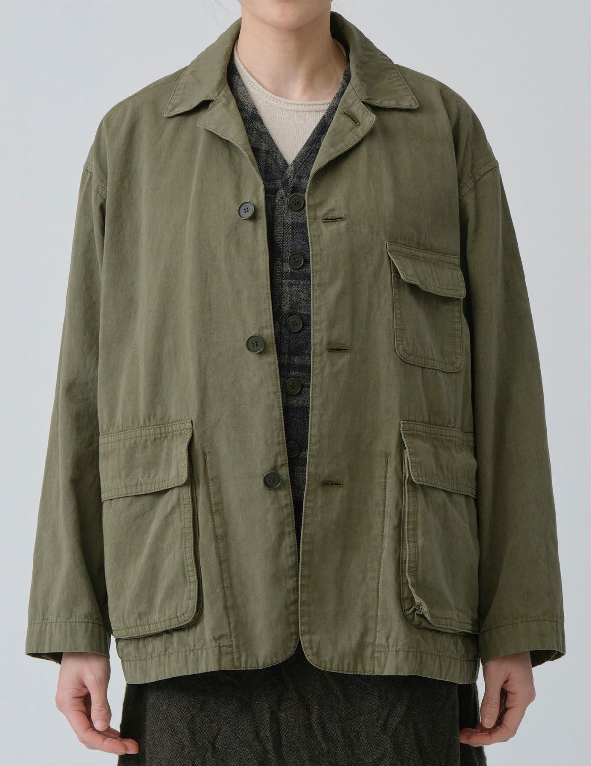 44 カーキ/36(M)：モデル 169cm