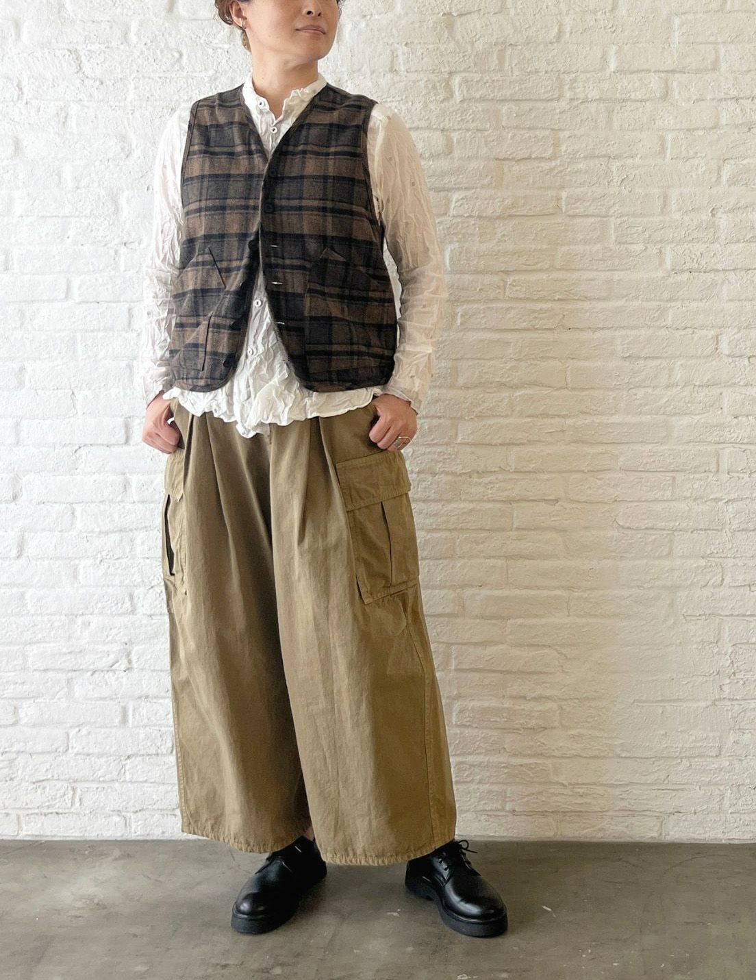 64 ベージュ/36size：スタッフ167㎝