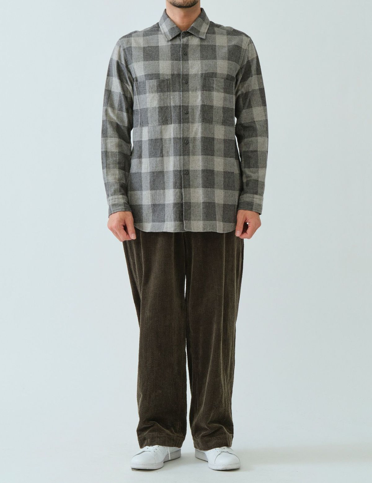 51 ライトグレー