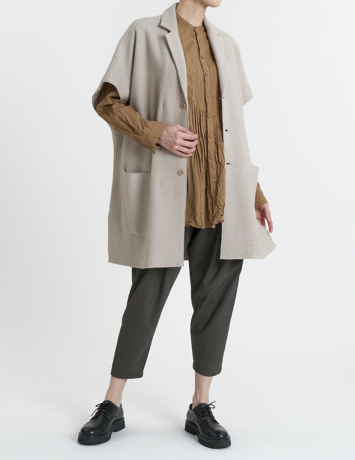 64 ベージュ/36(M)：モデル 169cm