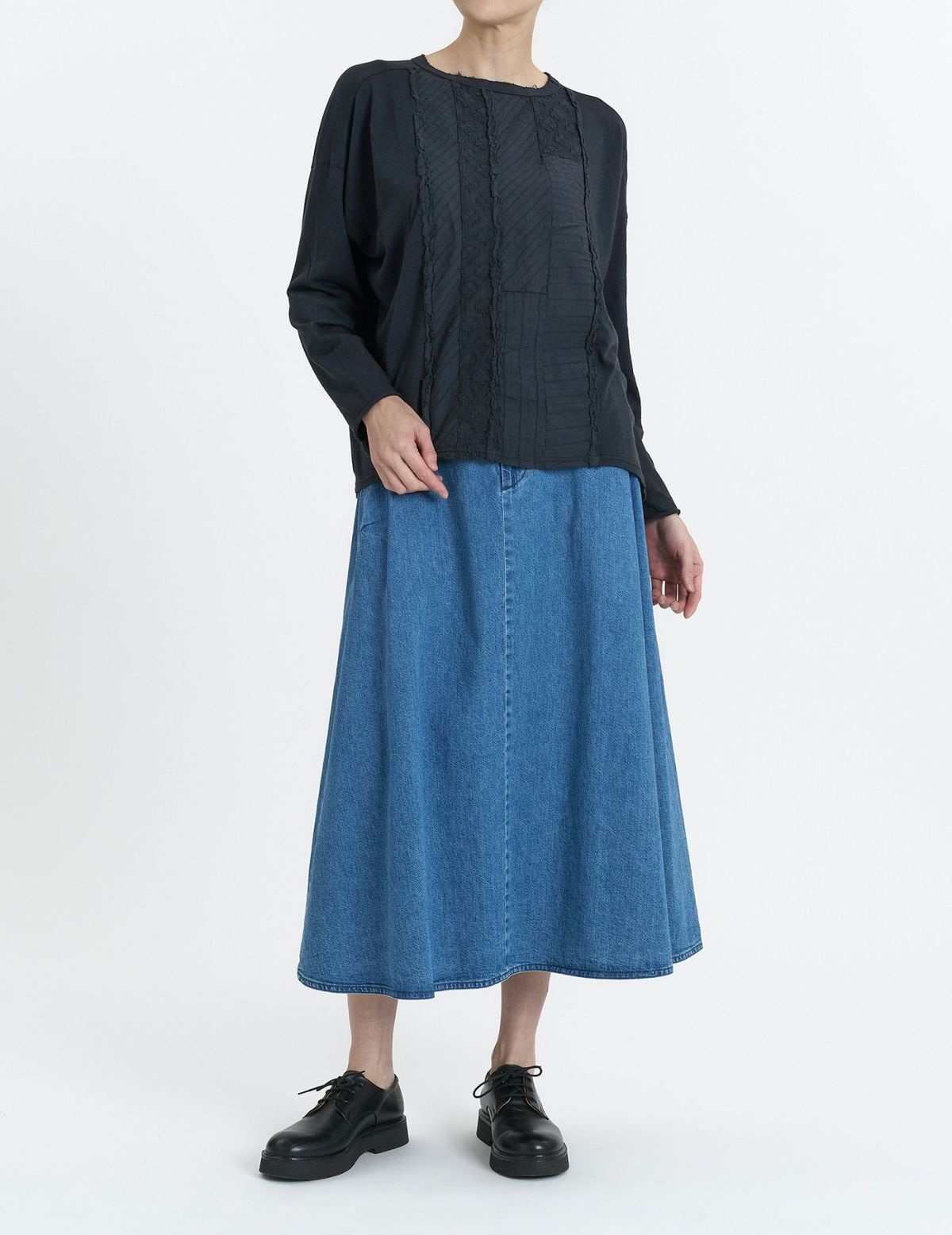 53 チャコール/36(M)：モデル 169cm