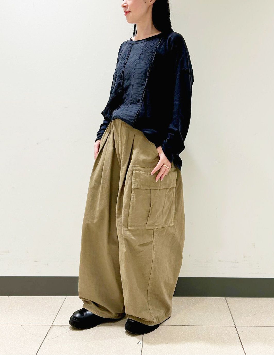 53 チャコール/36size：スタッフ152㎝