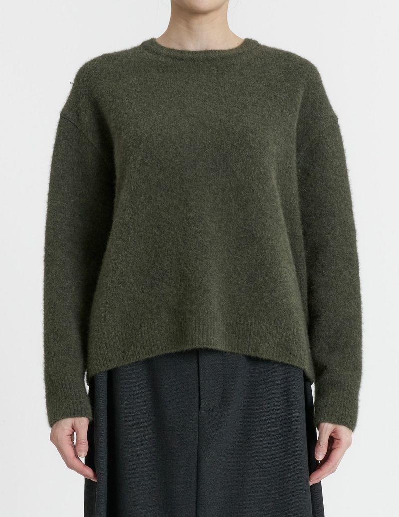 44 カーキ/36size：モデル169㎝