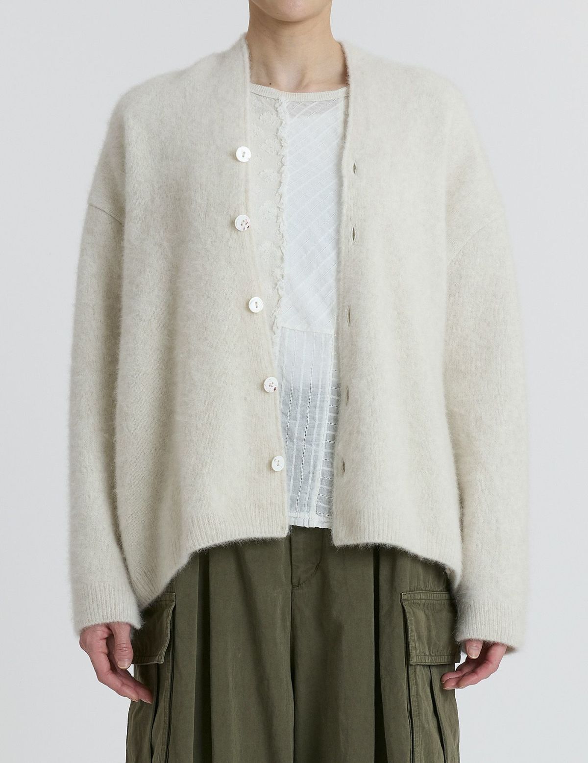 04 アイボリー/36size：モデル169㎝