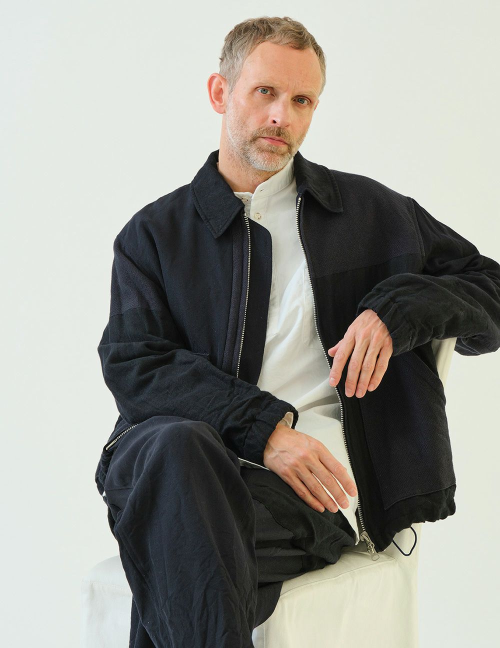 02 オフホワイト　Msize：モデル185㎝