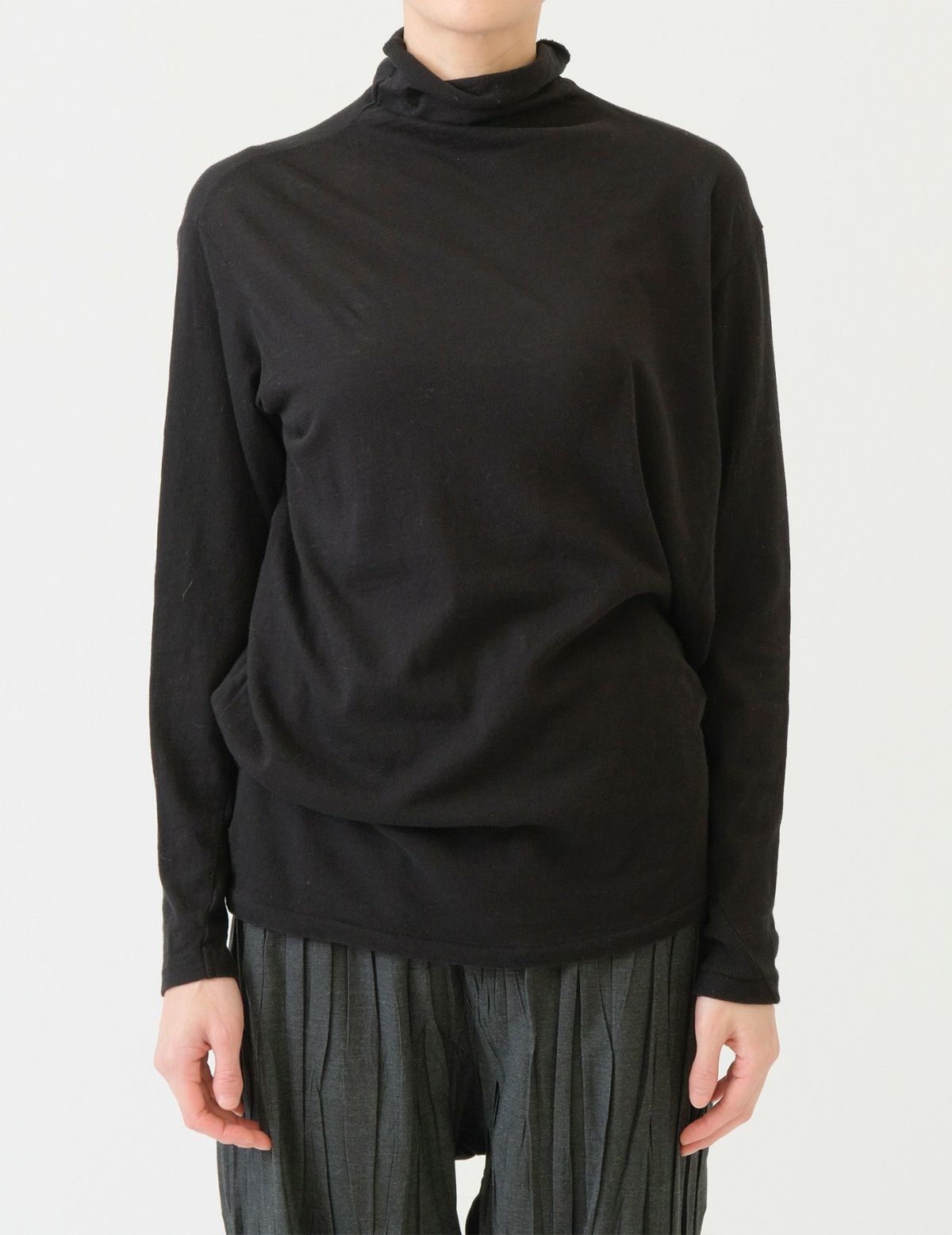 90 ブラック/36(M)：モデル 169cm