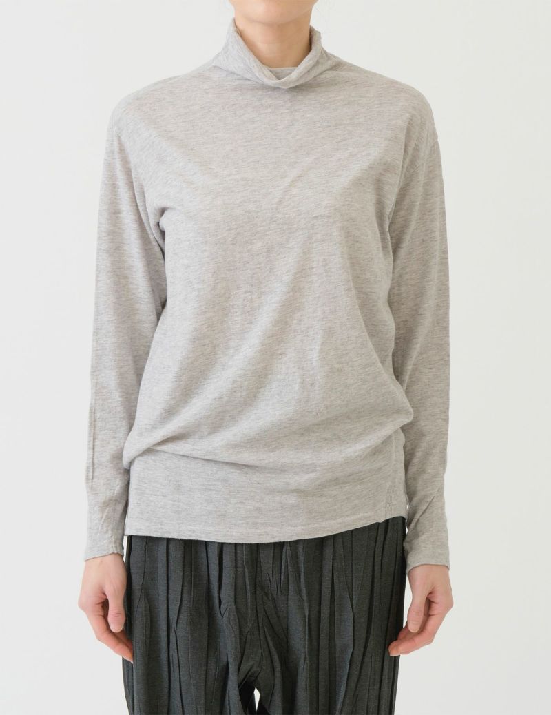 52 トップグレー/36(M)：モデル 169cm