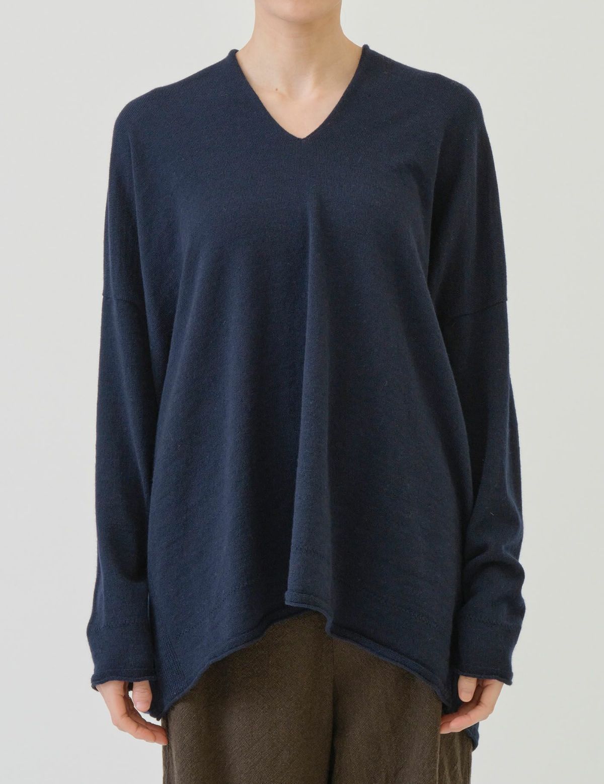 20 ネイビー/36(M)：モデル 169cm