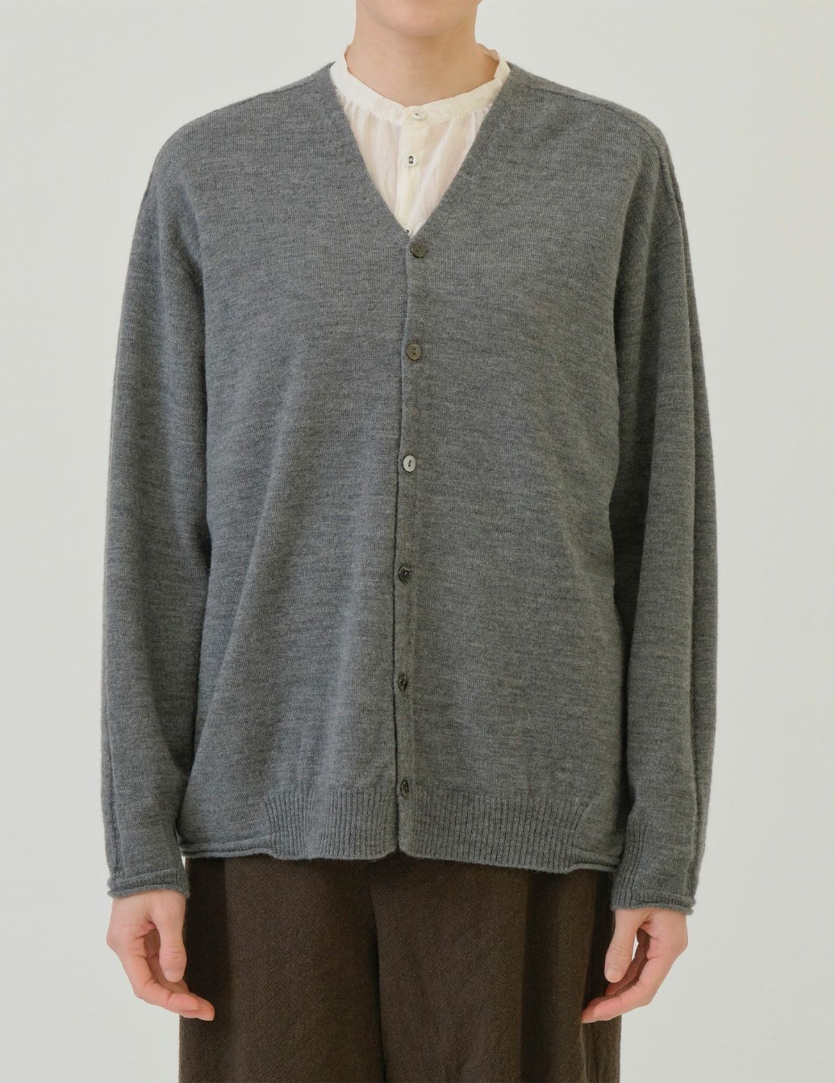 52 トップグレー/36(M)：モデル 169cm