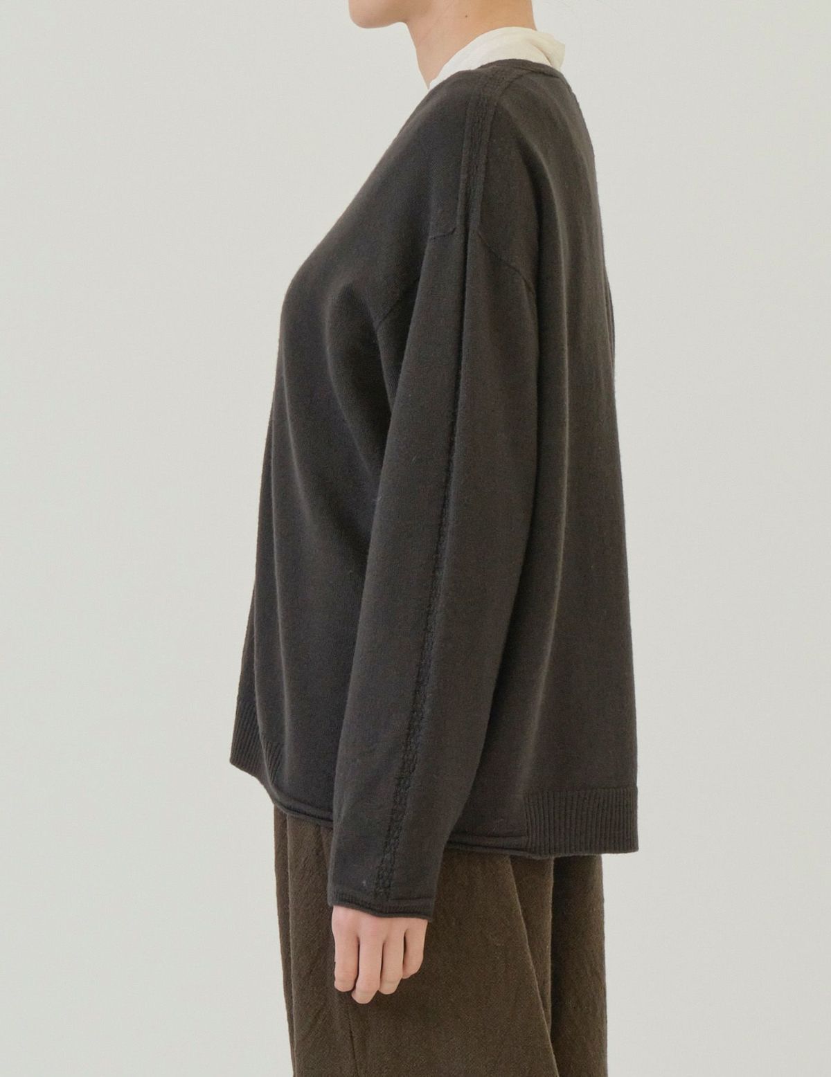 44 カーキブラック