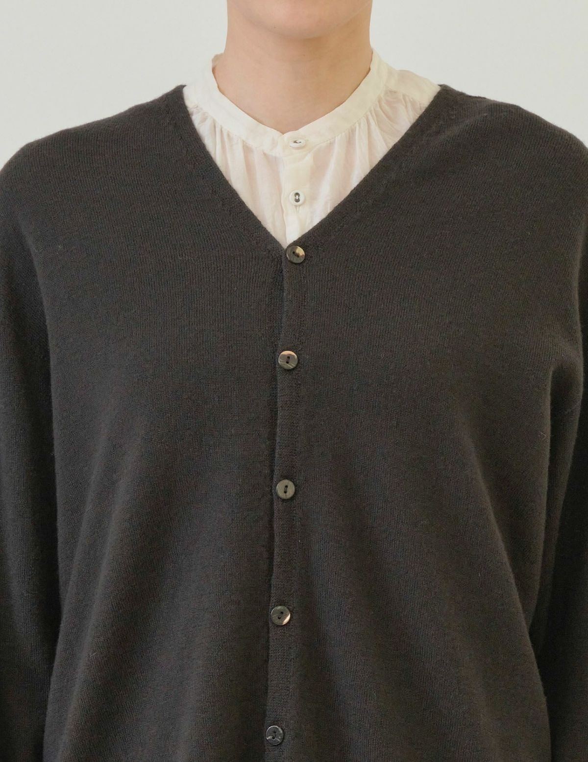 44 カーキブラック