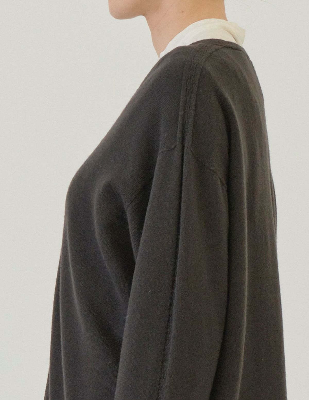 44 カーキブラック