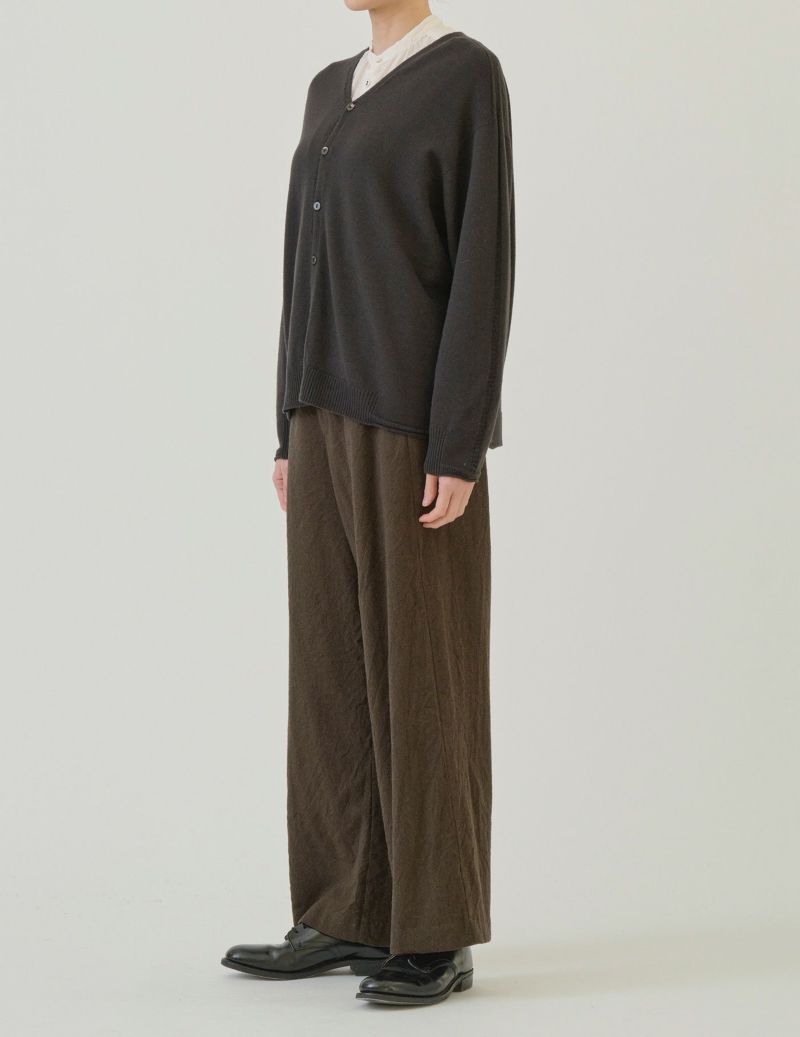 44 カーキブラック