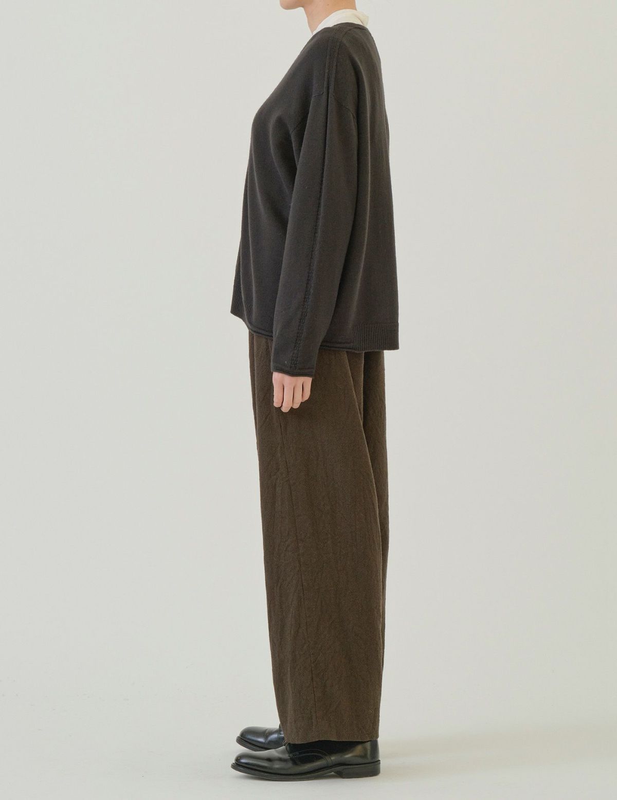 44 カーキブラック