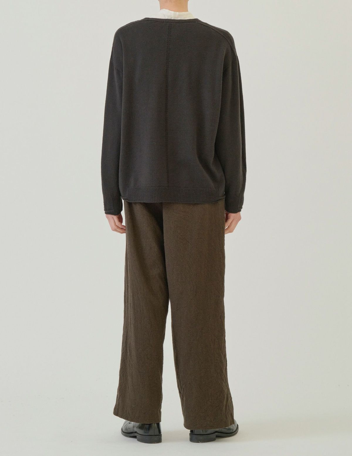 44 カーキブラック