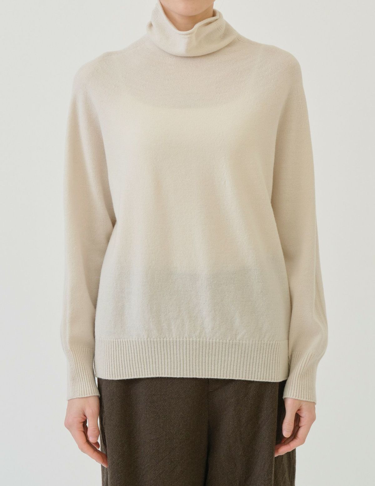 04 アイボリー/36(M)：モデル 169cm