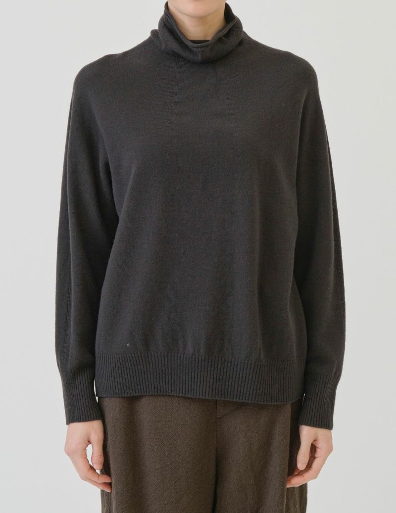 エアリーウール オフネックプルオーバー