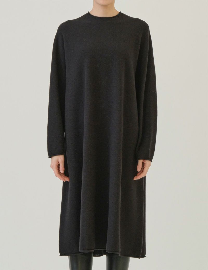 90 ブラック/36(M)：モデル 169cm