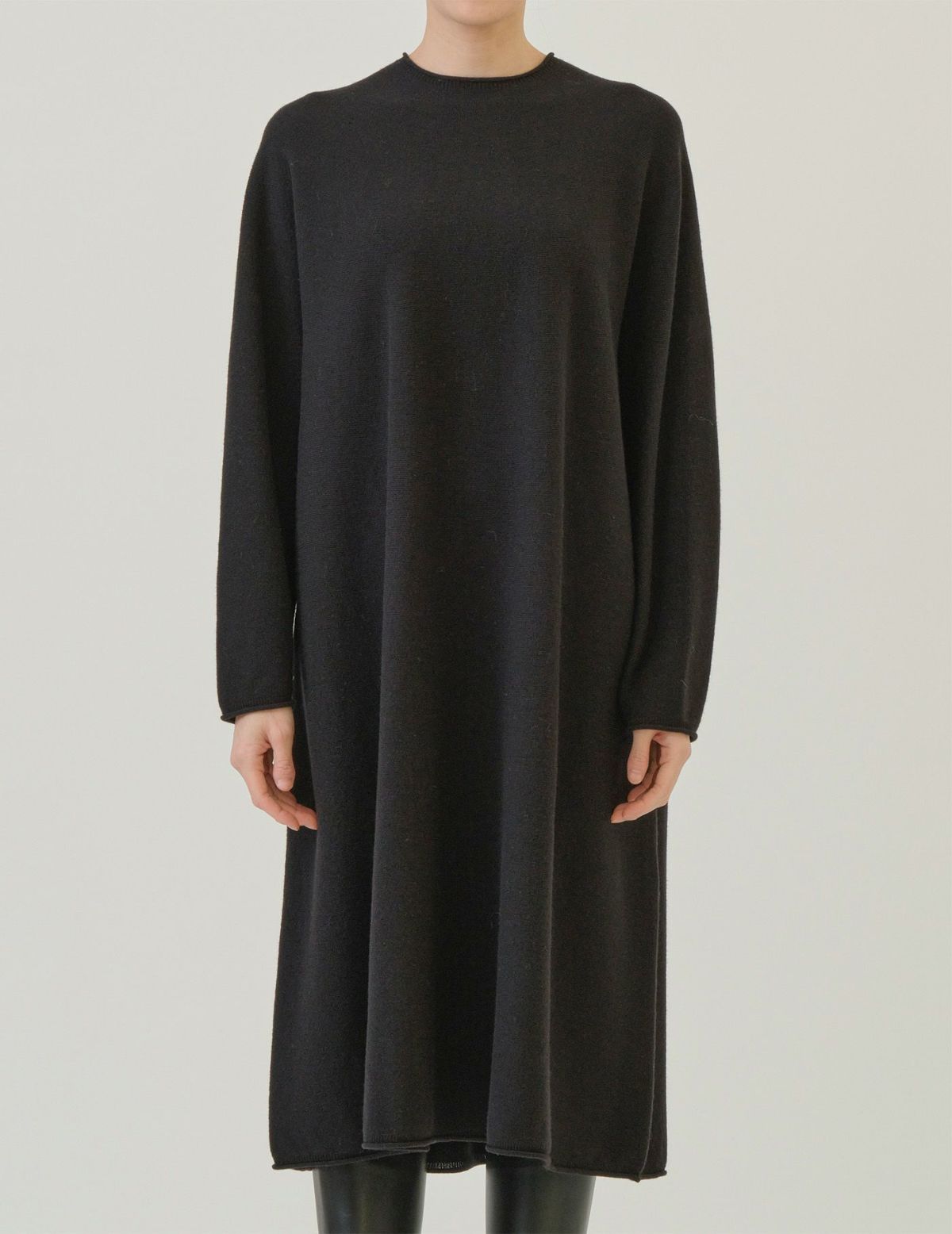 90 ブラック/36(M)：モデル 169cm