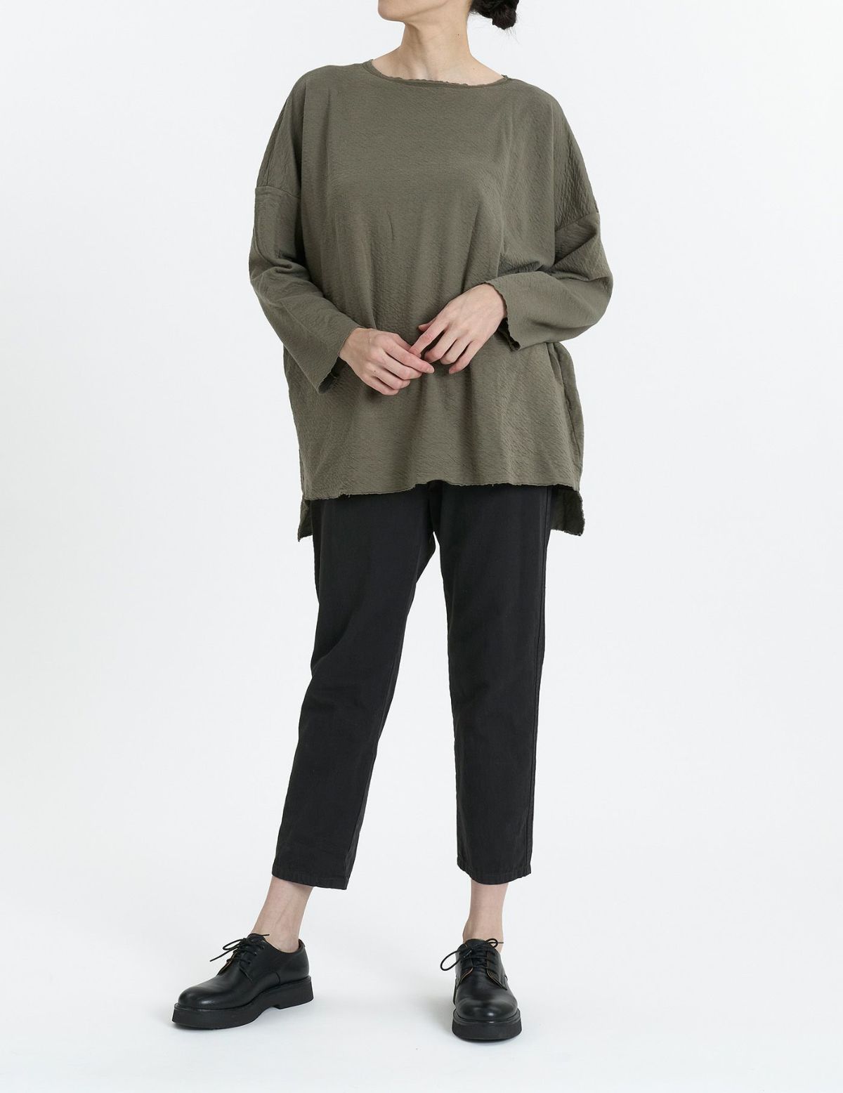 44 カーキ/36(M)：モデル 169cm