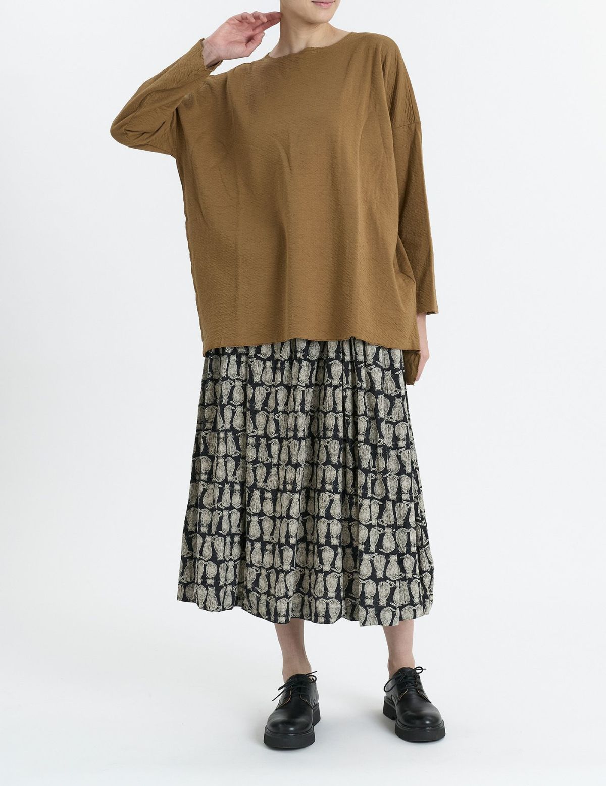 60 イエローブラウン/36(M)：モデル 169cm