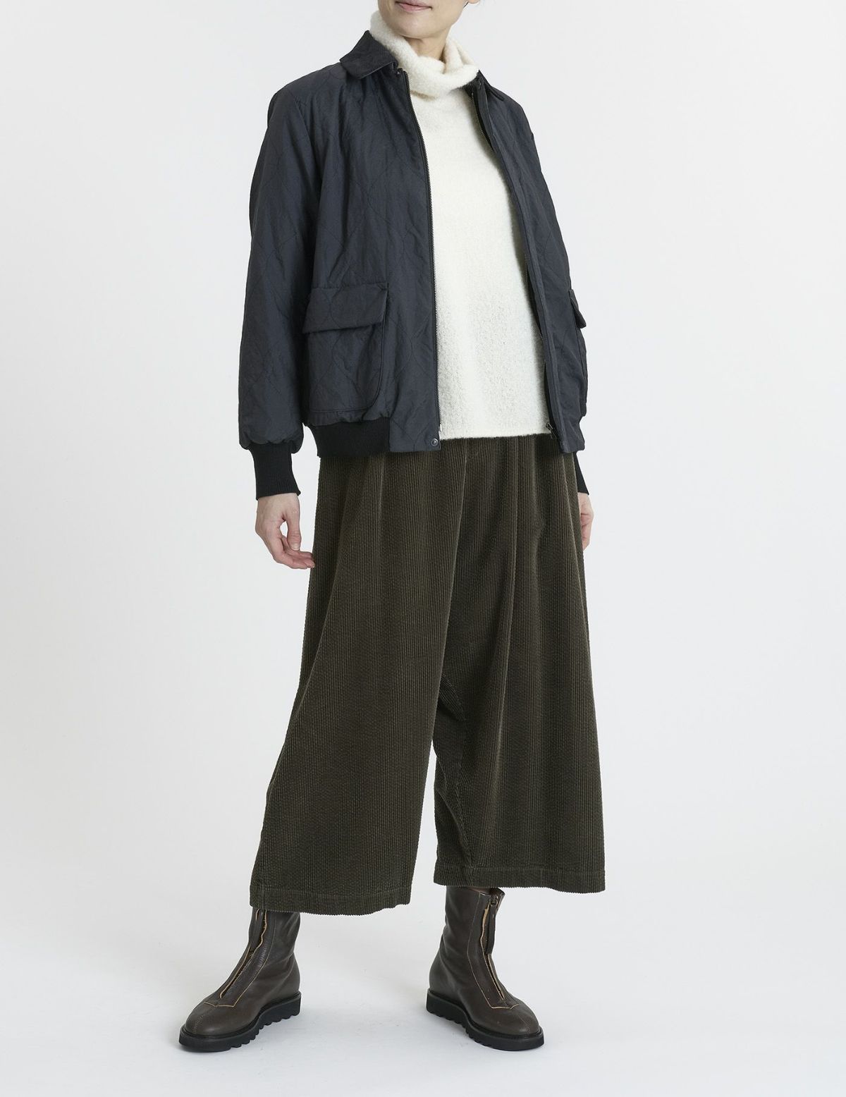 90 ブラック/36(M)：モデル 169cm