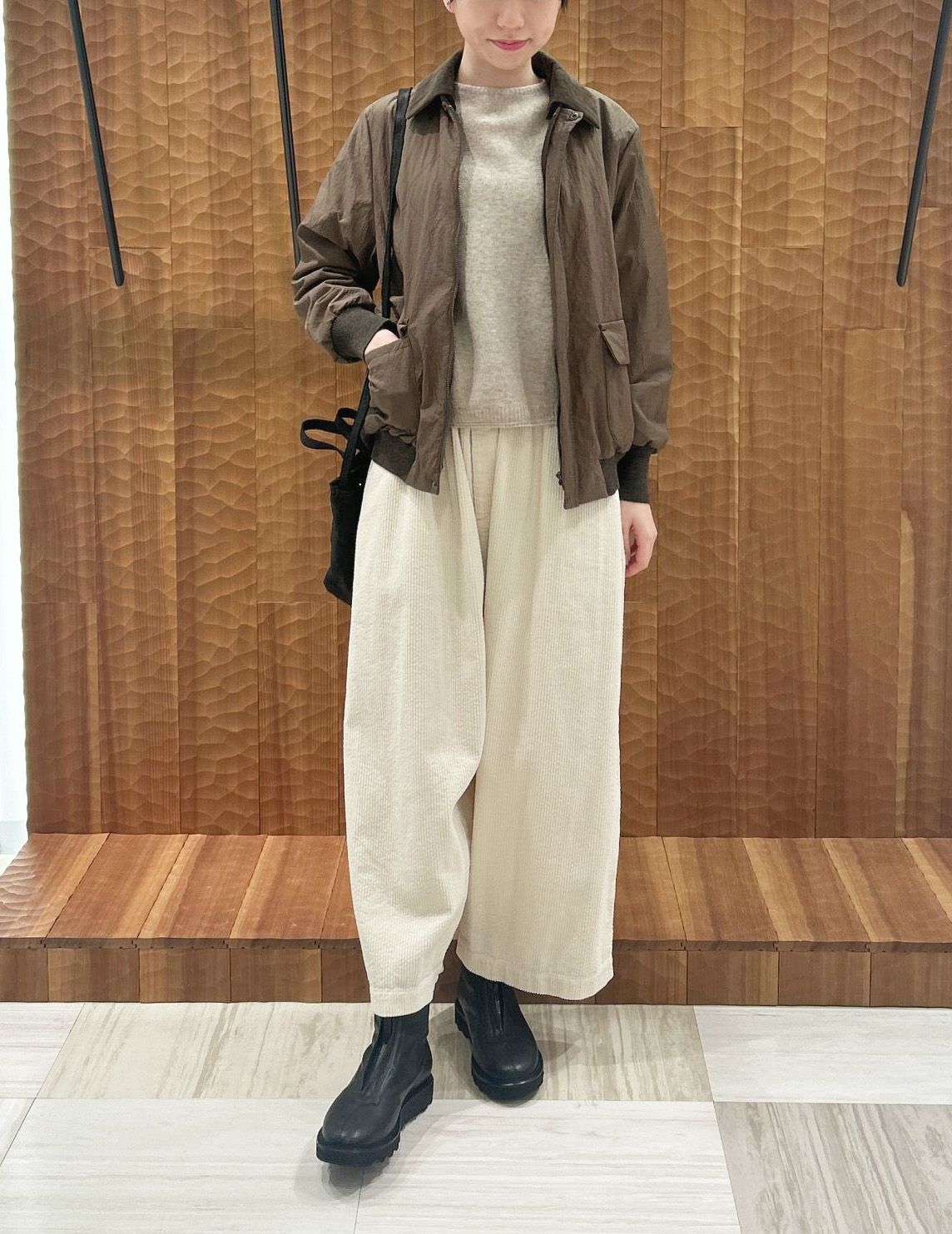 64 ベージュ/36size：スタッフ158㎝