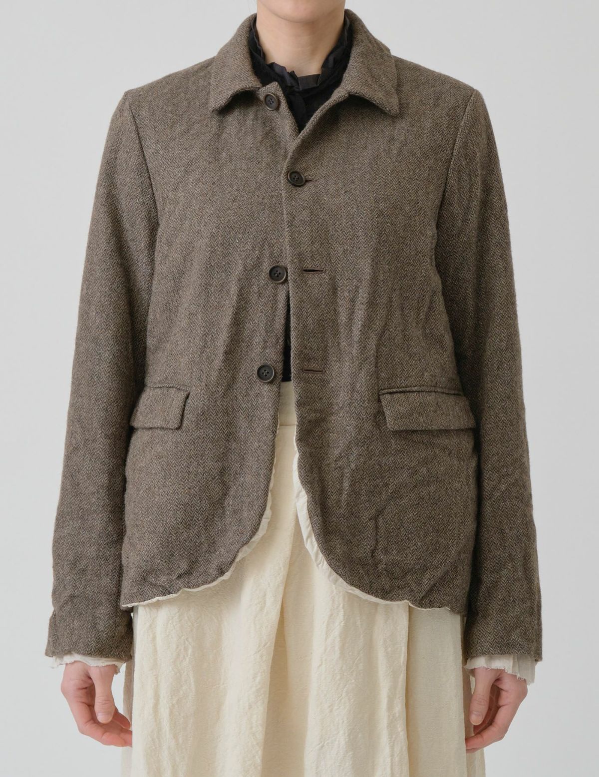 64 ベージュ/36size：モデル169㎝