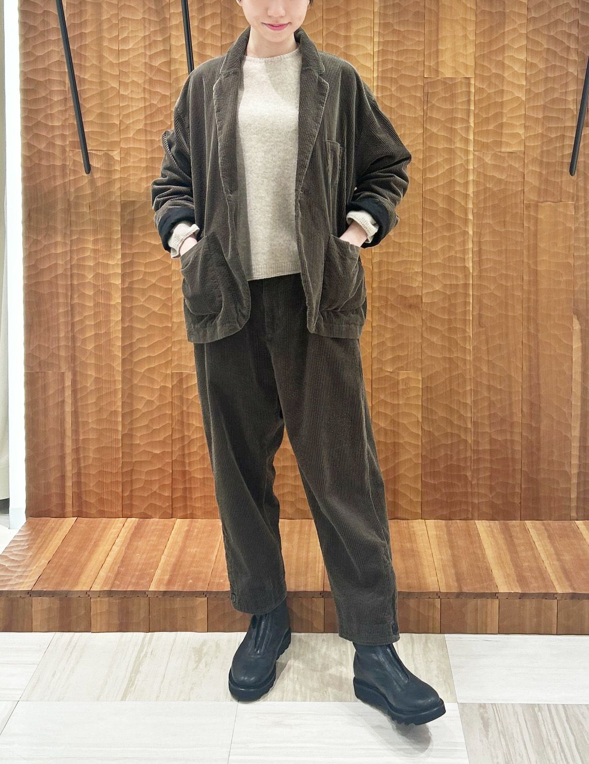 44 カーキ/36size：スタッフ158㎝