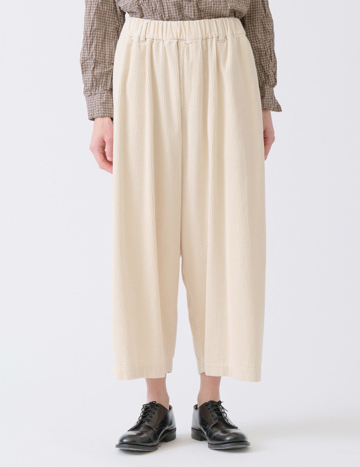 04 アイボリー/36size：モデル169㎝