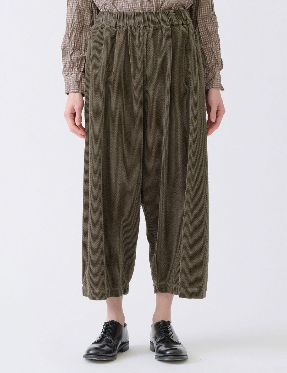 44 カーキ/36size：モデル169㎝