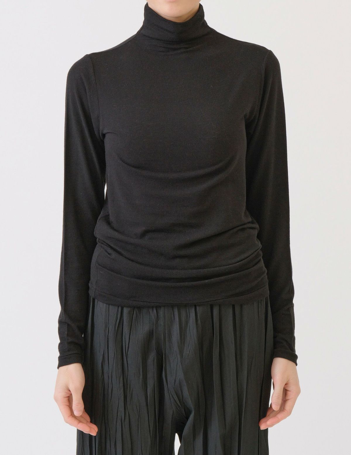 90 ブラック/36size：モデル169㎝