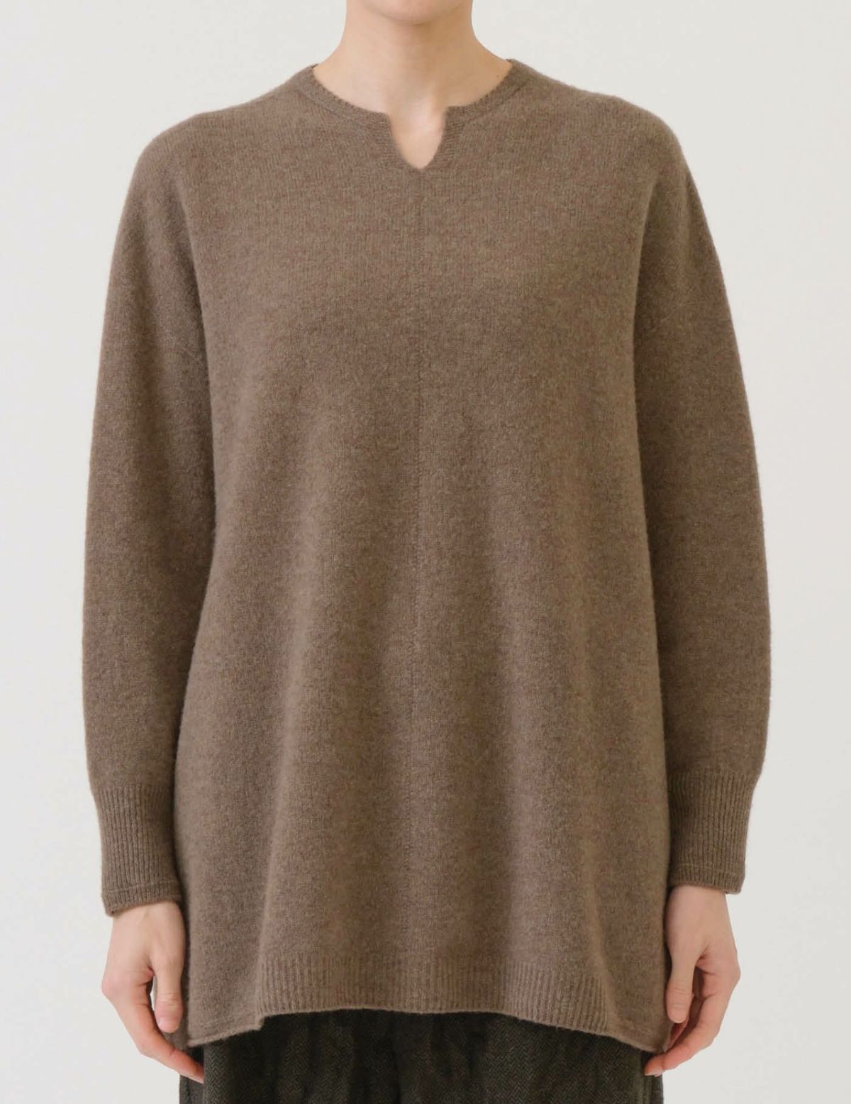 60 ブラウン/36(M)size：モデル 169cm