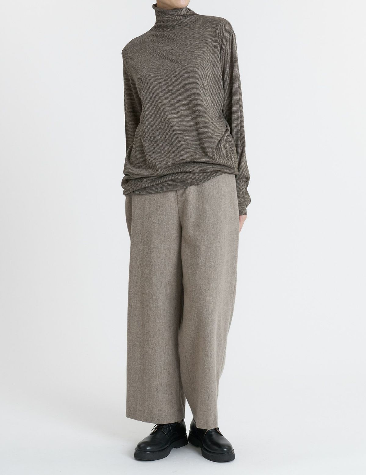 64 ベージュ/36(M)size：モデル169㎝