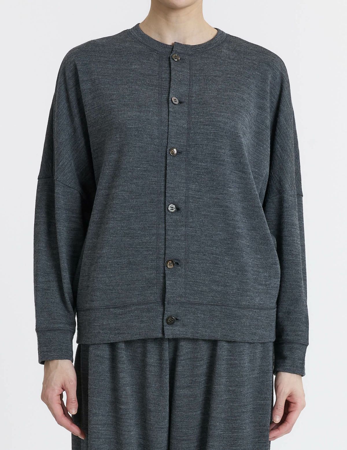 52 トップグレー/36size：モデル169㎝