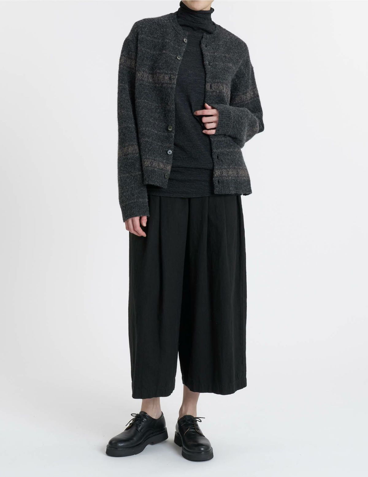 90 ブラック×チャコール