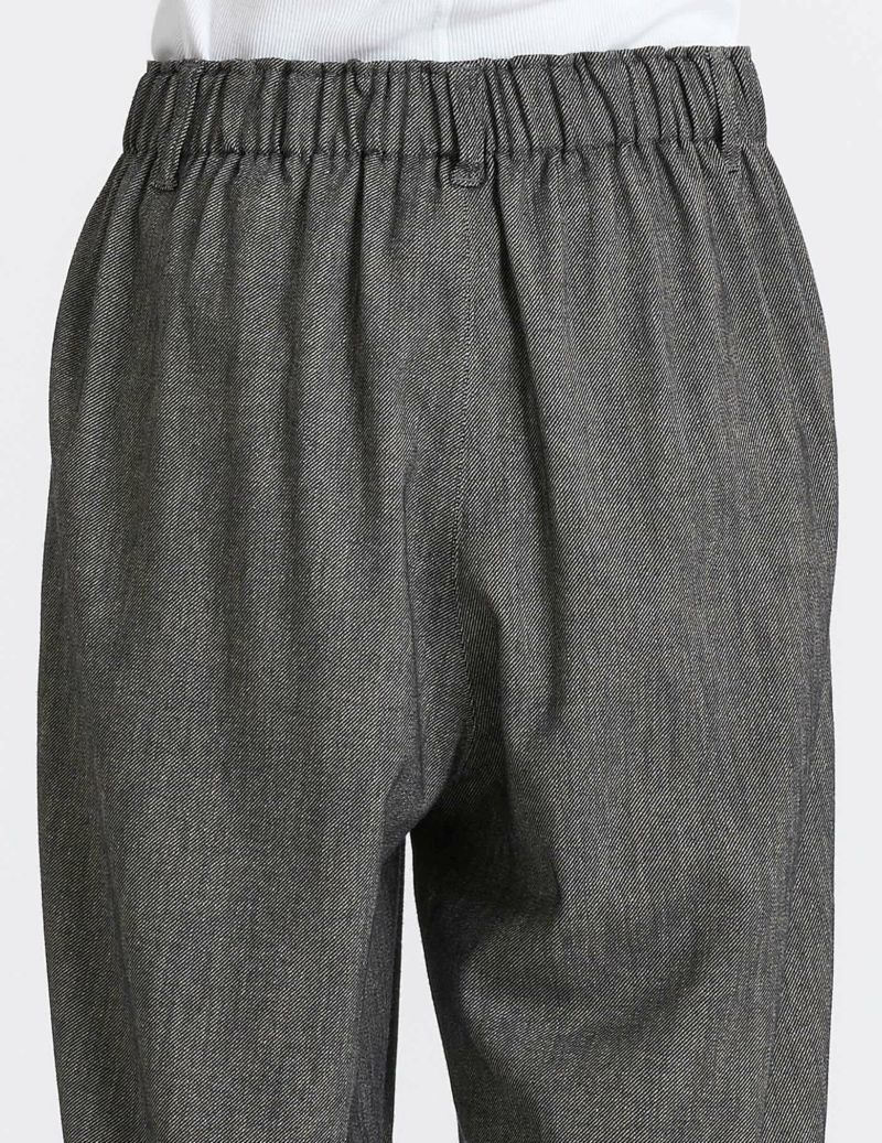 64 グレーベージュ