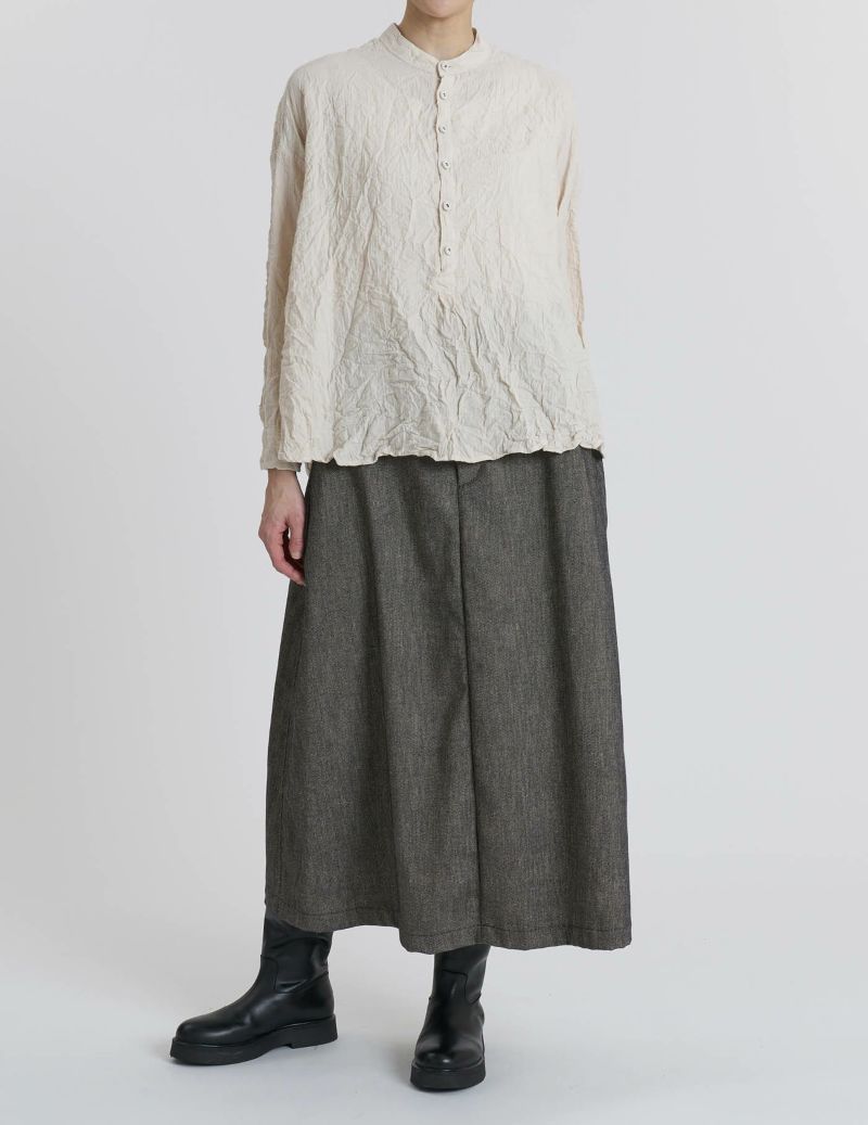 64 グレーベージュ