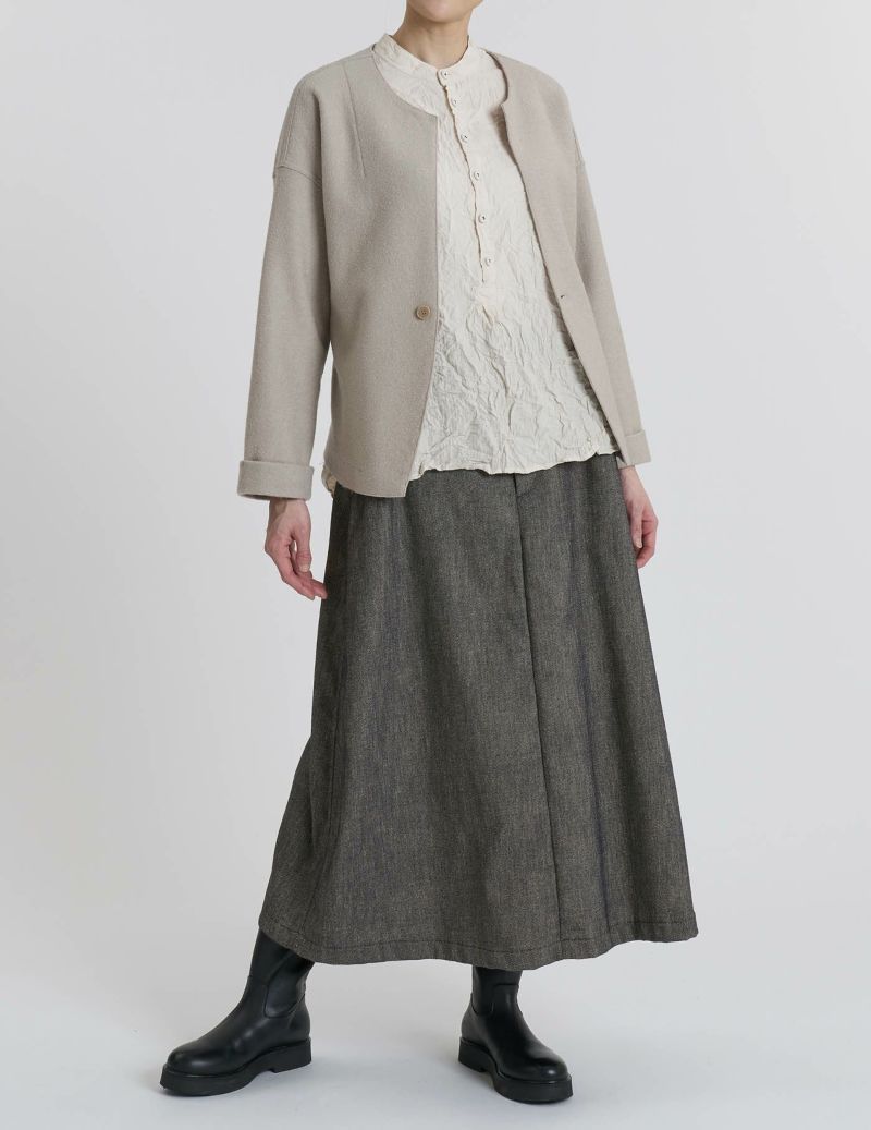 64 グレーベージュ