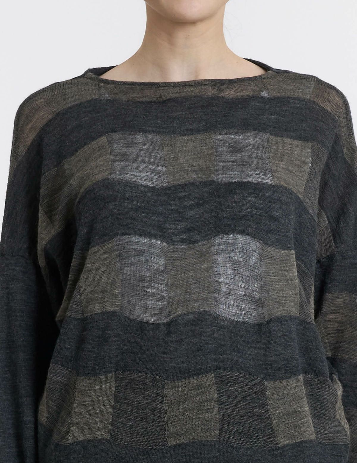 64 チャコール×ベージュ