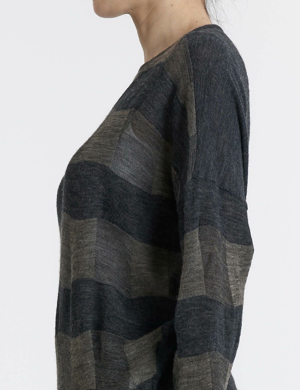 64 チャコール×ベージュ