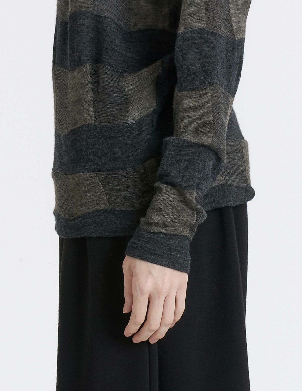 64 チャコール×ベージュ