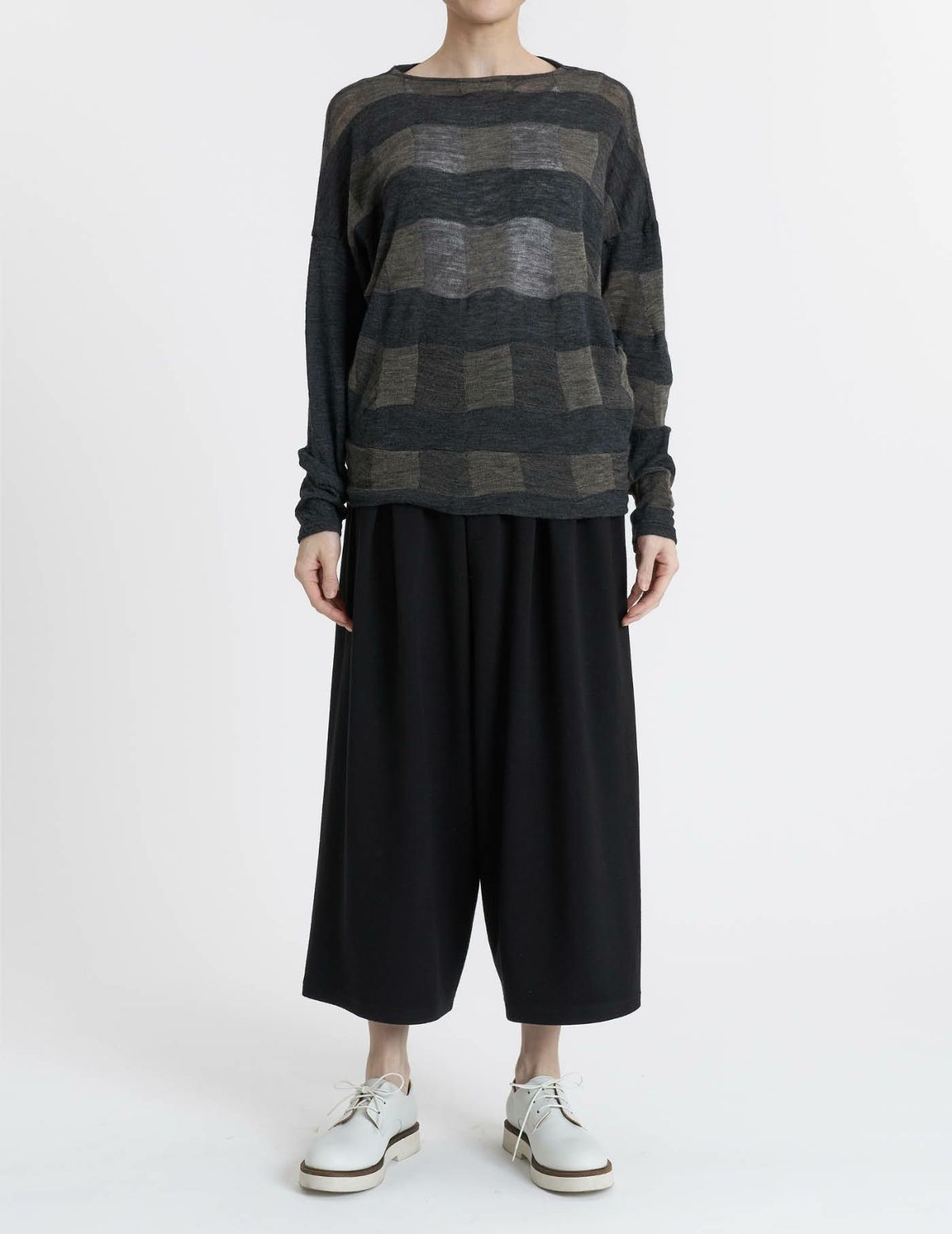 64 チャコール×ベージュ